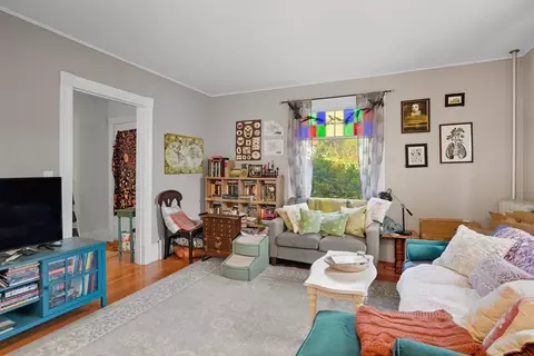 60-62 Maple St, Easthampton, MA 01027 photo 5