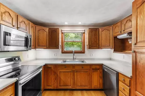 16 Reynard St, Gloucester, MA 01930 photo 32