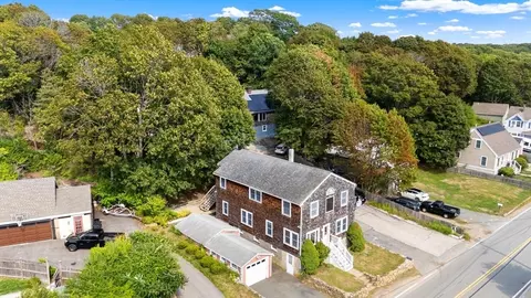 16 Reynard St, Gloucester, MA 01930 photo 3