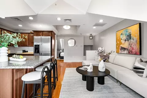 110 Chelsea St #3, Boston, MA 02128