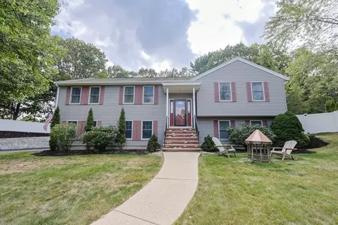 5 Otter Pond Rd, Lynnfield, MA 01940