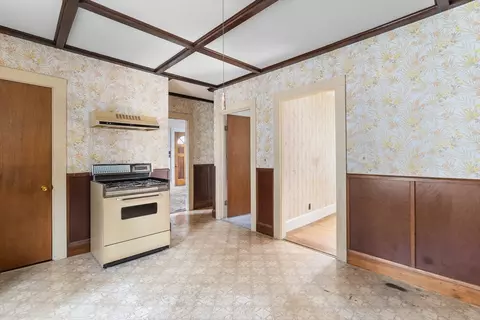 80 Walnut St, Lynn, MA 01905 photo 5