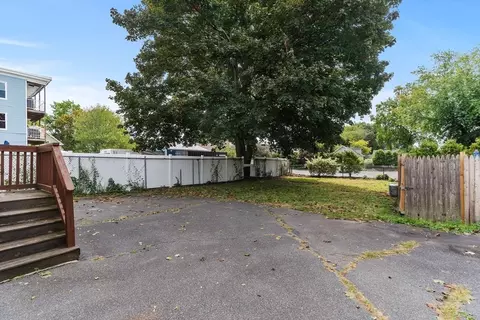80 Walnut St, Lynn, MA 01905 photo 3