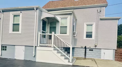 38 Maitland St, Fairhaven, MA 02719