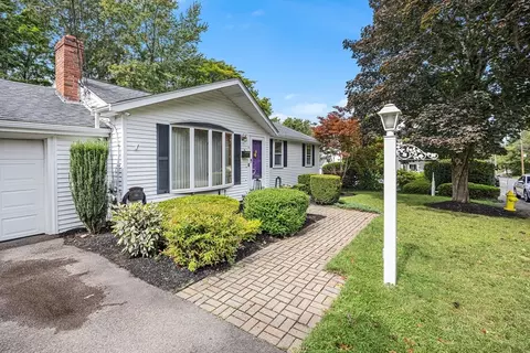 45 Forest St, Braintree, MA 02184 photo 5