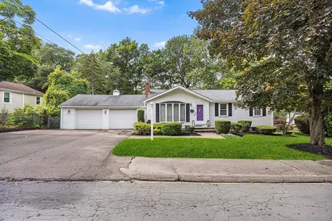 45 Forest St, Braintree, MA 02184 photo 2