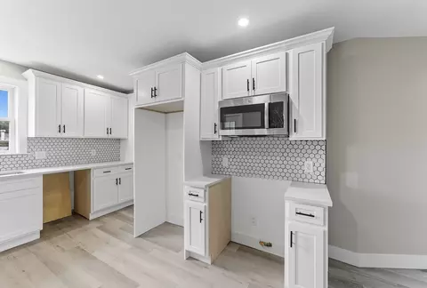 175 Pendexter Ave, Chicopee, MA 01013 photo 18