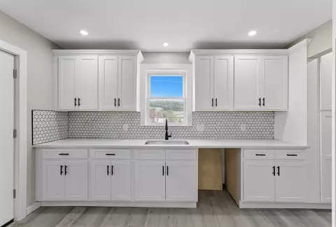 175 Pendexter Ave, Chicopee, MA 01013 photo 15