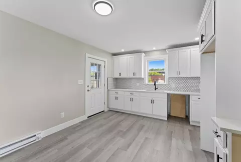 175 Pendexter Ave, Chicopee, MA 01013 photo 13