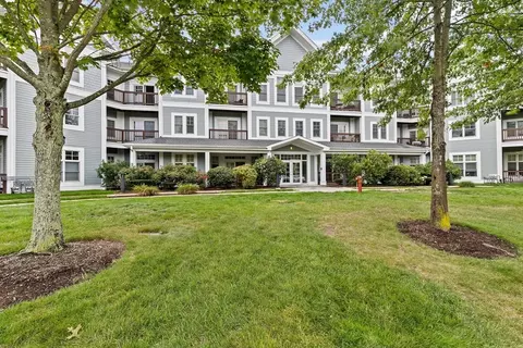 501 Commerce Dr #4-215, Braintree, MA 02184