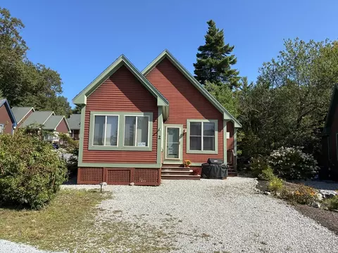 2 Courtview Ln #2, Westford, MA 01886