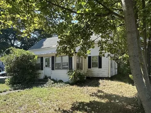 214 Vernon St, Wakefield, MA 01880