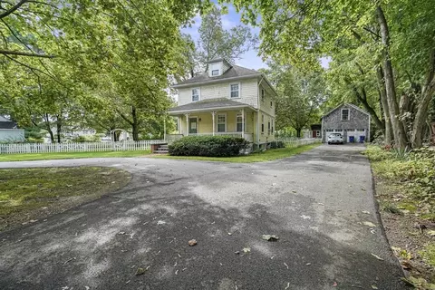 72 School St, Seekonk, MA 02771