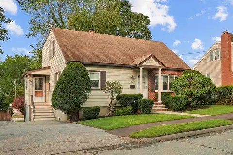 262 Den Quarry Rd, Lynn, MA 01904