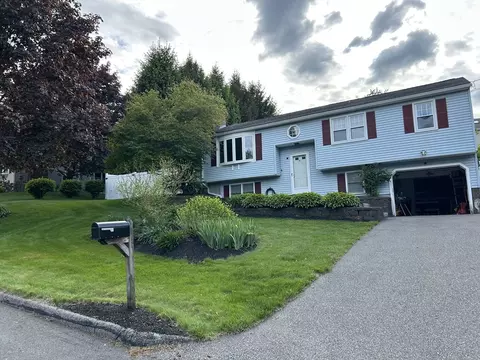 15 Peach Tree Ln, Leominster, MA 01453