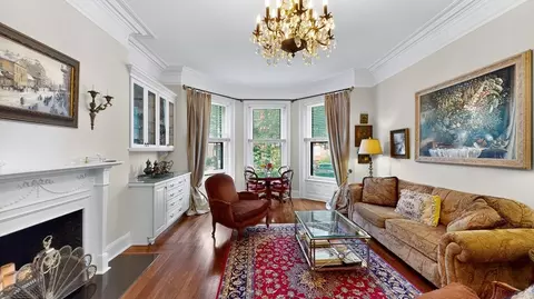 461 Beacon St #1, Boston, MA 02116