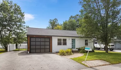 4 Porter Rd, North Reading, MA 01864