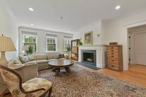 250 Commonwealth Ave #7, Boston, MA 02116