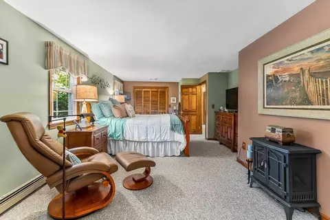 Bedroom - 3 Windsor Dr, Wareham, MA 02571 photo 3 of 8