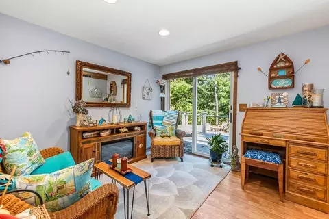 Living - 3 Windsor Dr, Wareham, MA 02571 photo 3 of 3