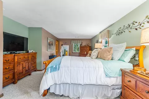 Bedroom - 3 Windsor Dr, Wareham, MA 02571 photo 2 of 8
