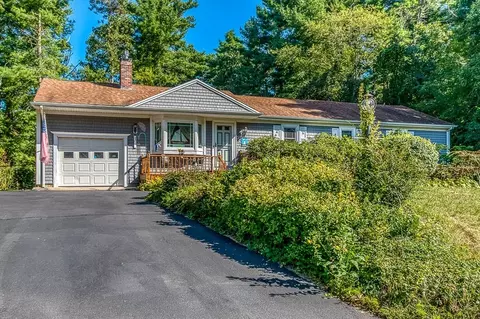 3 Windsor Dr, Wareham, MA 02571