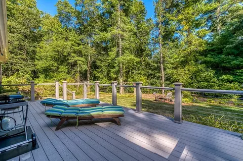 Exterior - 3 Windsor Dr, Wareham, MA 02571 photo 4 of 11