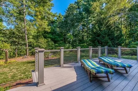 Exterior - 3 Windsor Dr, Wareham, MA 02571 photo 3 of 11