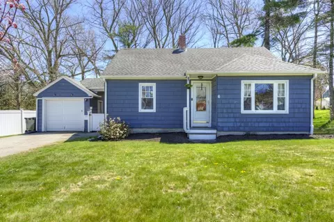 6 Lakeside Dr, Dudley, MA 01571