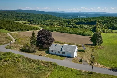 175 Peckville Rd, Shelburne, MA 01370