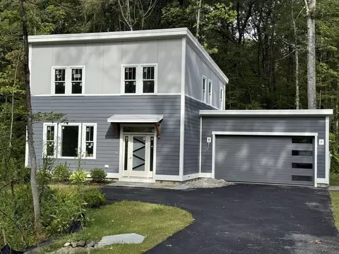 815 Burts Pit Rd, Northampton, MA 01060