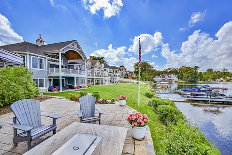 15 Bates Grove Rd, Webster, MA 01570