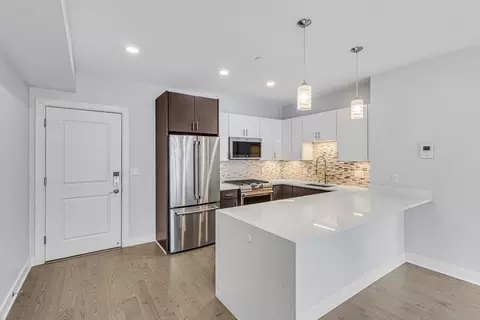 2 Cliveden St #305E, Quincy, MA 02169
