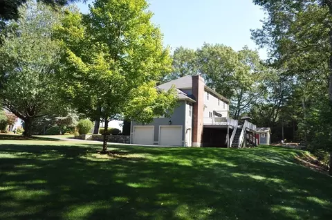 8 James Ave, Middleton, MA 01949 photo 11