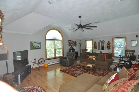 8 James Ave, Middleton, MA 01949 photo 21