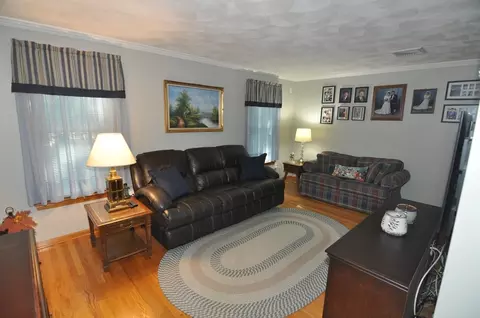 8 James Ave, Middleton, MA 01949 photo 31