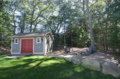 8 James Ave, Middleton, MA 01949 photo 16