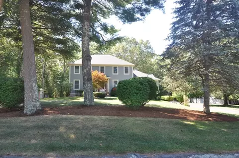 8 James Ave, Middleton, MA 01949
