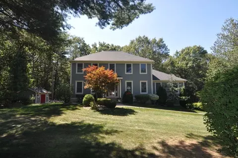 8 James Ave, Middleton, MA 01949 photo 4