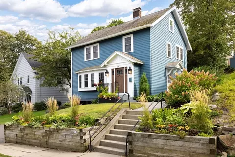 18 Wolcott Rd, Chestnut Hill, MA 02467