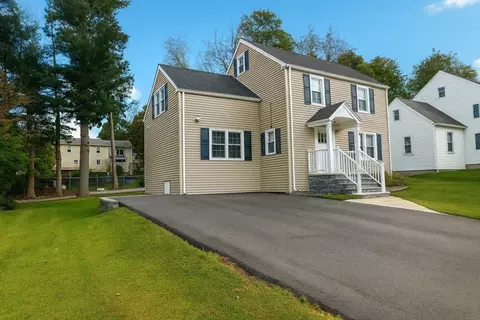 29 Bailey St, Worcester, MA 01602