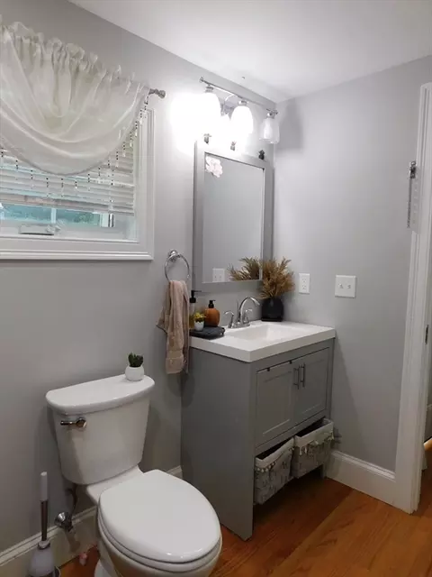 29 Bailey St, Worcester, MA 01602 photo 10
