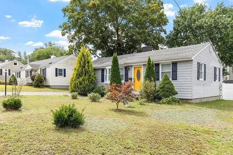Exterior - 186 Burnham Rd, Lowell, MA 01852 photo 3 of 8