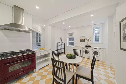 93 Centre St #2, Brookline, MA 02446 photo 11