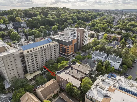 93 Centre St #2, Brookline, MA 02446 photo 33