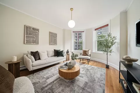 93 Centre St #2, Brookline, MA 02446 photo 2