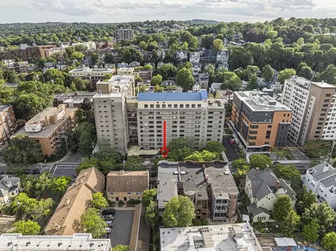 93 Centre St #2, Brookline, MA 02446 photo 32