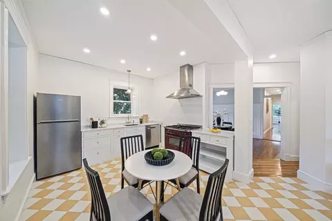 93 Centre St #2, Brookline, MA 02446 photo 9