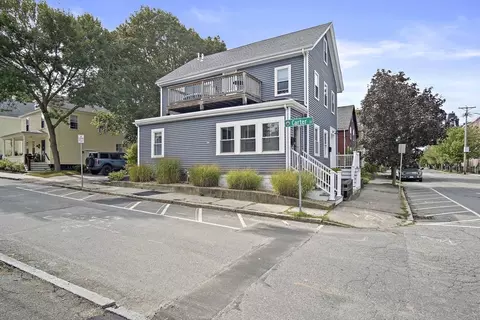 217 Merrimac St #1, Newburyport, MA 01950
