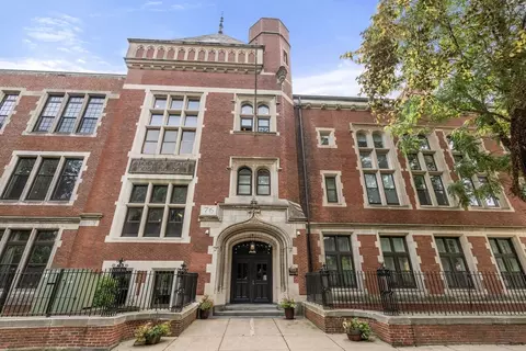 76 Elm St #215, Boston, MA 02130